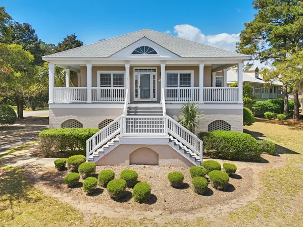 $950,000 | 80 Collins Meadow Drive, Unit 18, Georgetown, SC 29440