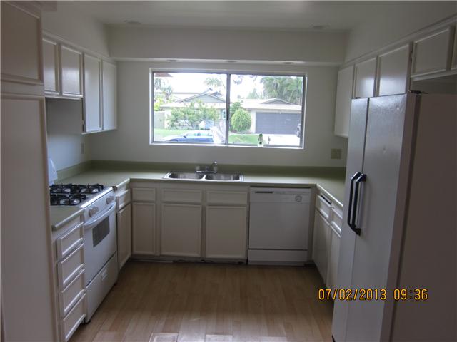 3229 Waring Road Oceanside, CA 92056 - Photo 4 of 12 Gallery Image 4