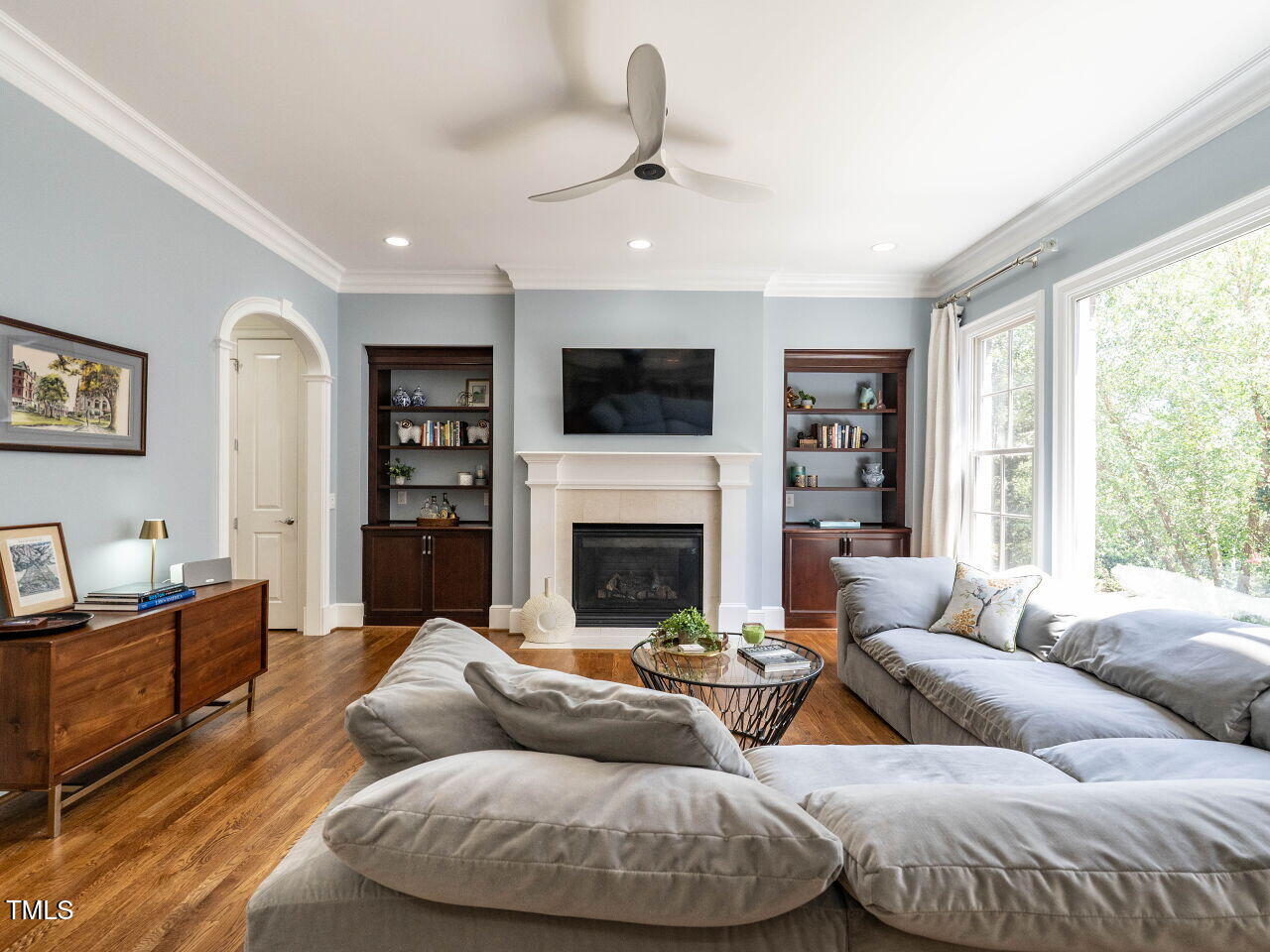 2610 St Marys Street Raleigh, NC 27609 - Photo 14 of 43 015-1280x960-family-room