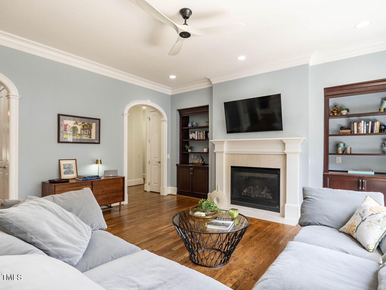 2610 St Marys Street Raleigh, NC 27609 - Photo 16 of 43 016-1280x960-family-room