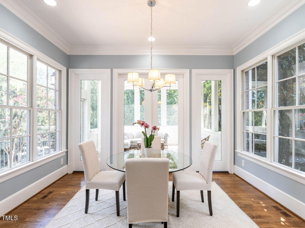 2610 St Marys Street Raleigh, NC 27609 - Photo 24 of 43 024-1280x960-breakfast-area