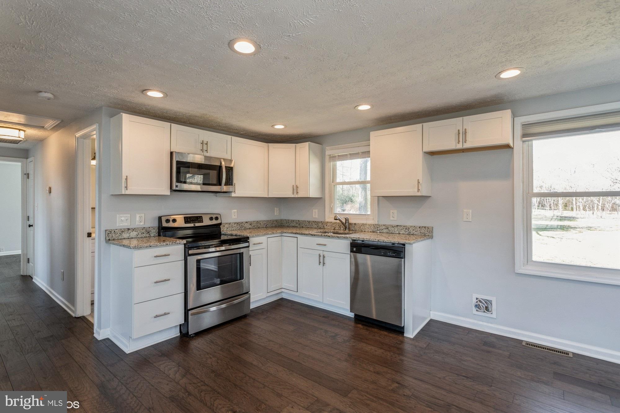 9828 Courthouse Road Spotsylvania, VA 22553 - Photo 17 of 38 Kitchen