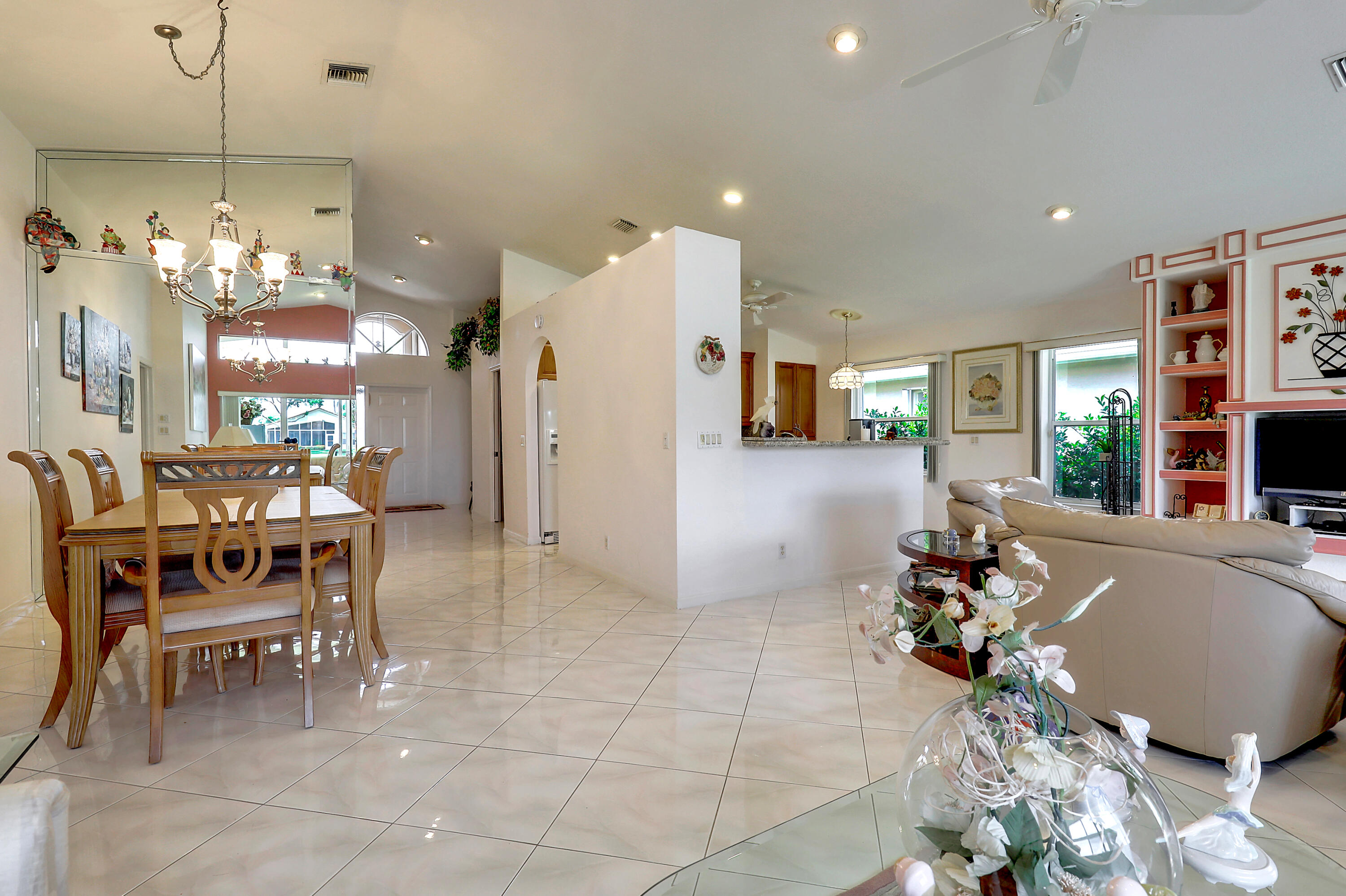 6598 Sun River Road Boynton Beach, FL 33437 - Photo 16 of 33 f8-51488-65606-17