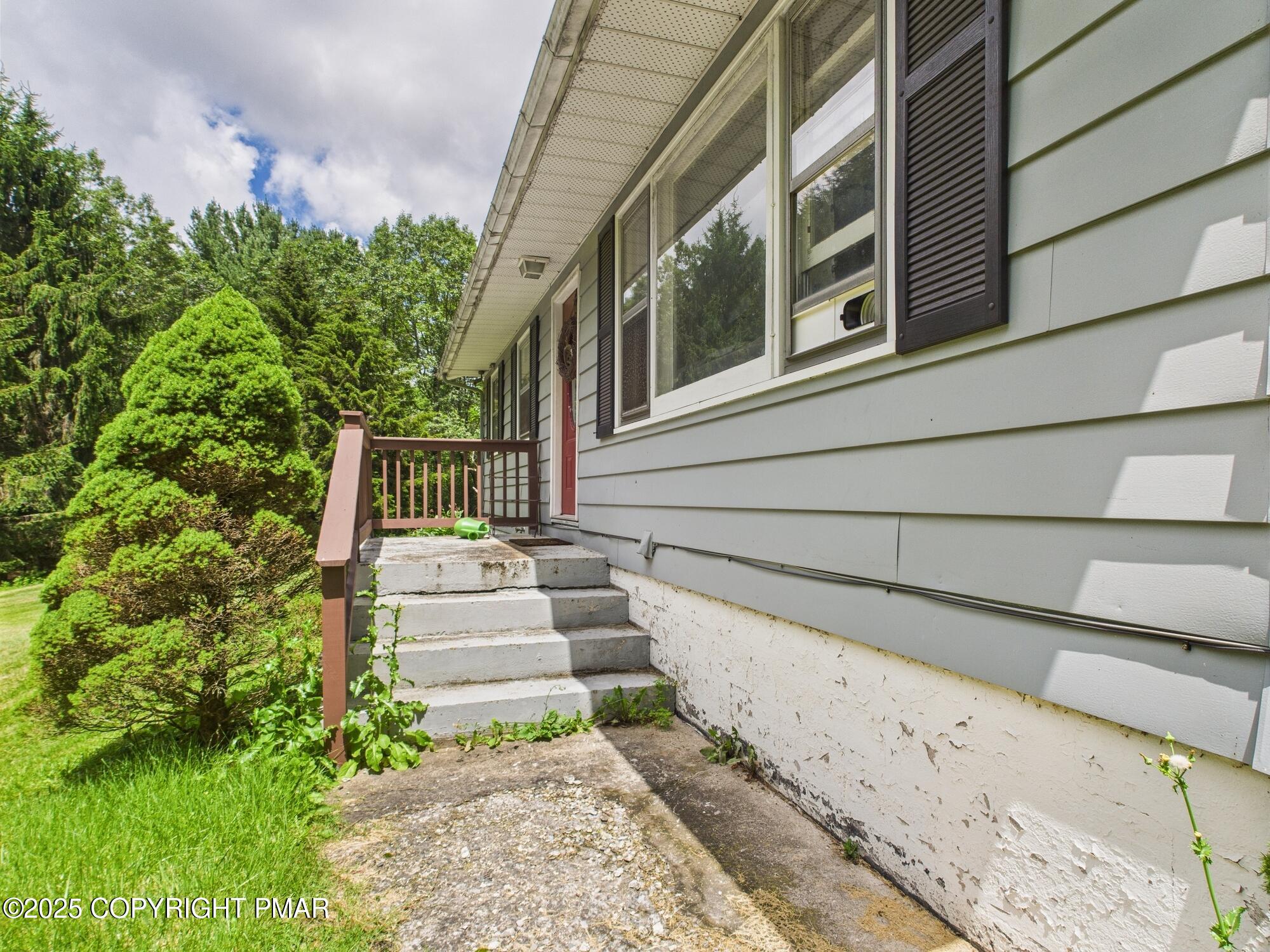 154 Log Road Pocono Lake, PA 18347 - Photo 35 of 39 CAM03442G0-PR0154-STILL035