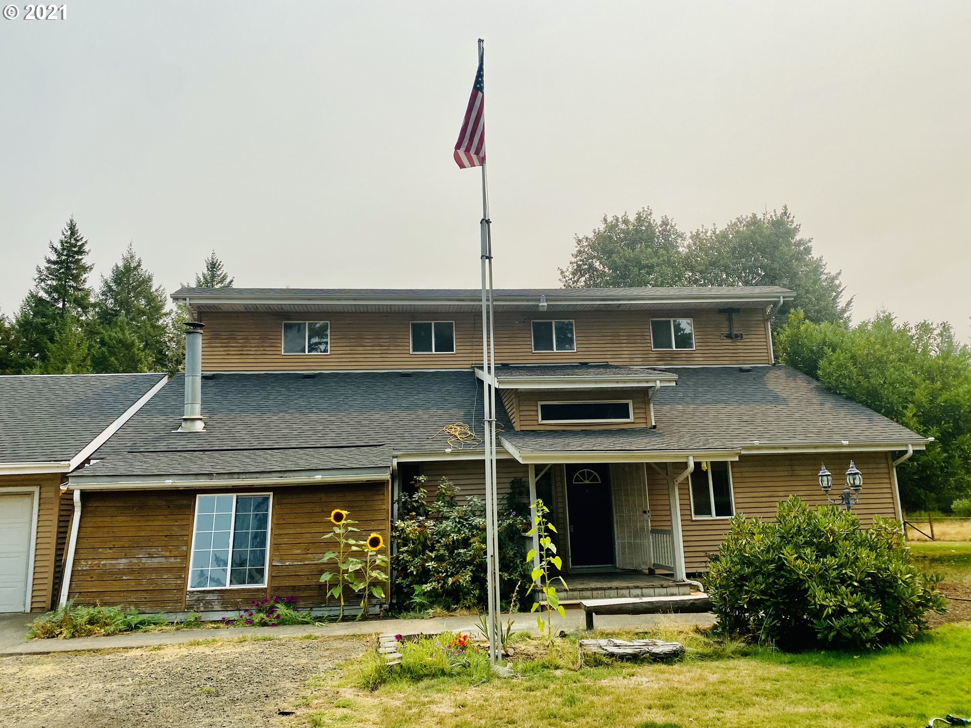 88469 Ridiculous Road Veneta, OR 97487 - Photo 2 of 32 Gallery Image 2