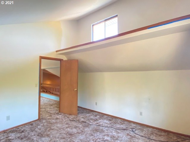 88469 Ridiculous Road Veneta, OR 97487 - Photo 19 of 32 Gallery Image 19