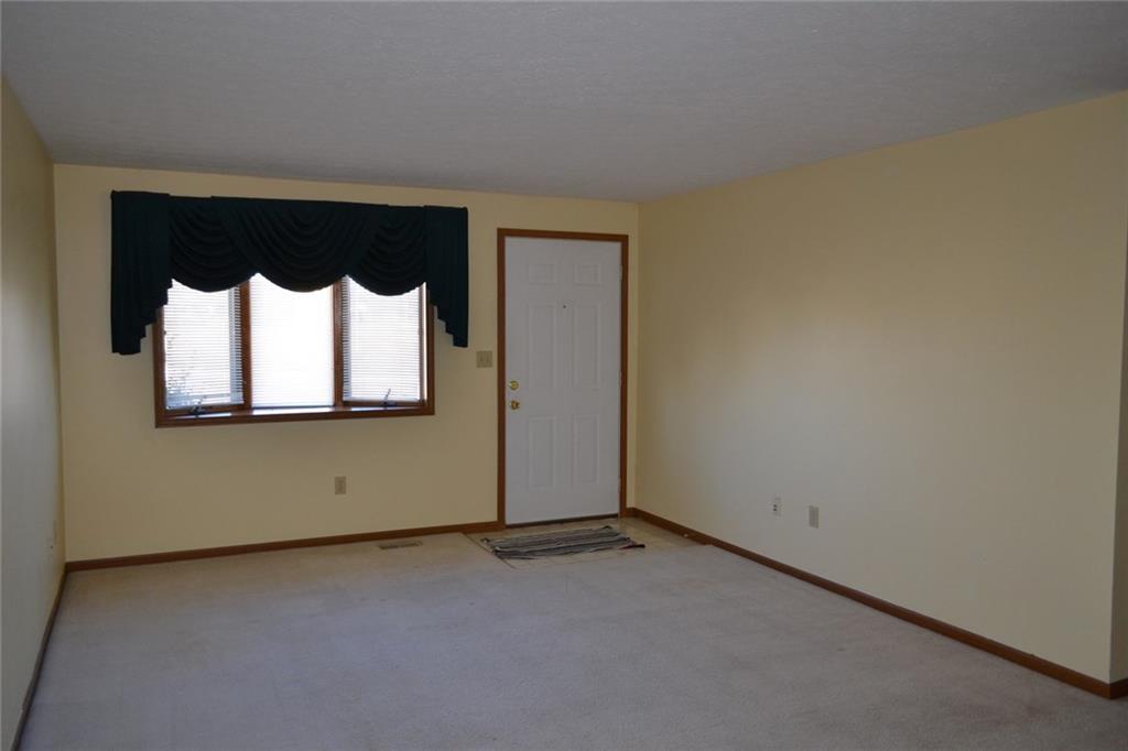 1511 Student Springfield, OH 45503 - Photo 4 of 22