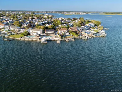 $1,800,000 | 3600 Bertha Drive, Baldwin Harbor, NY 11510