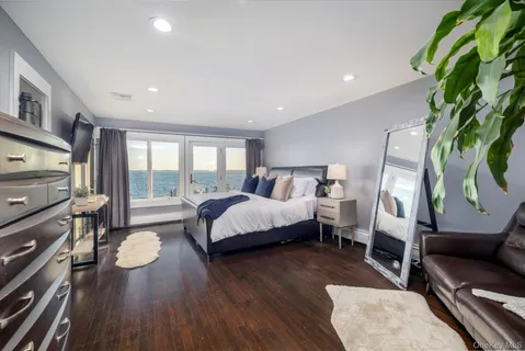 $1,800,000 | 3600 Bertha Drive, Baldwin Harbor, NY 11510