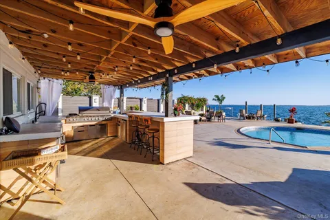 $1,800,000 | 3600 Bertha Drive, Baldwin Harbor, NY 11510