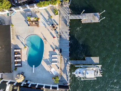 $1,800,000 | 3600 Bertha Drive, Baldwin Harbor, NY 11510