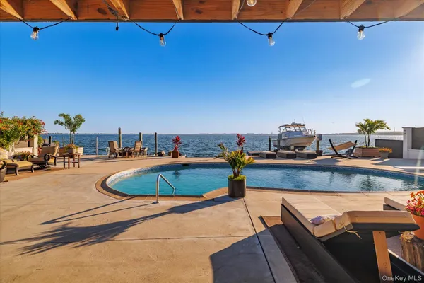 $1,800,000 | 3600 Bertha Drive, Baldwin Harbor, NY 11510