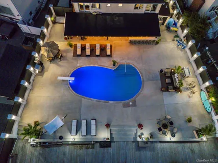 $1,800,000 | 3600 Bertha Drive, Baldwin Harbor, NY 11510