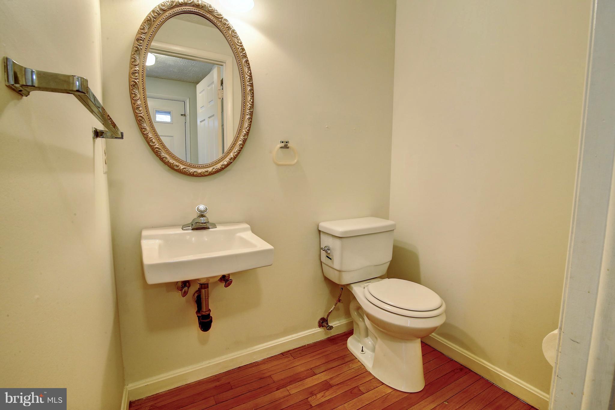 11501 Ivy Bush Court Reston, VA 20191 - Photo 11 of 24 Bath