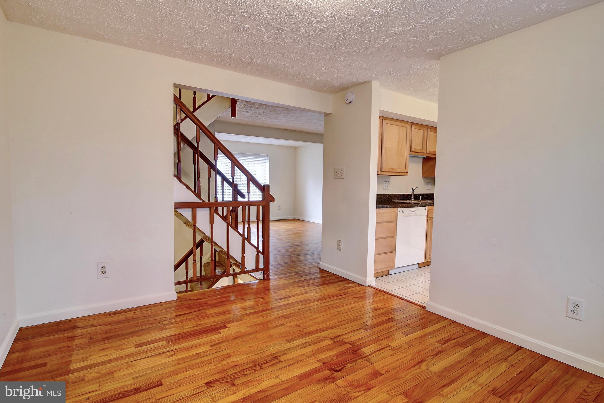 11501 Ivy Bush Court Reston, VA 20191 - Photo 7 of 24 Dining Room