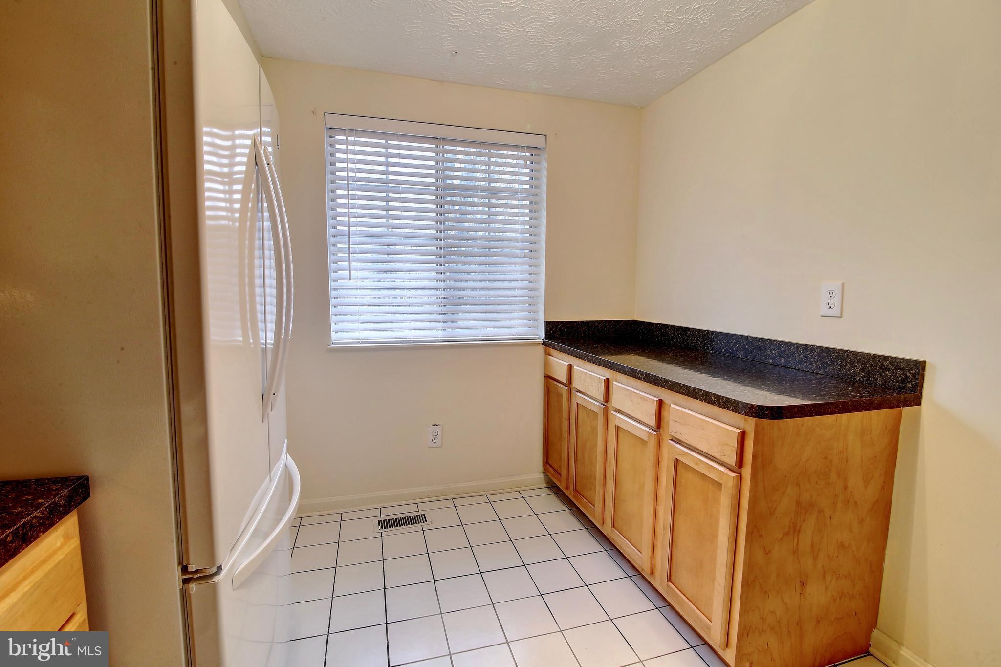 11501 Ivy Bush Court Reston, VA 20191 - Photo 10 of 24 Kitchen