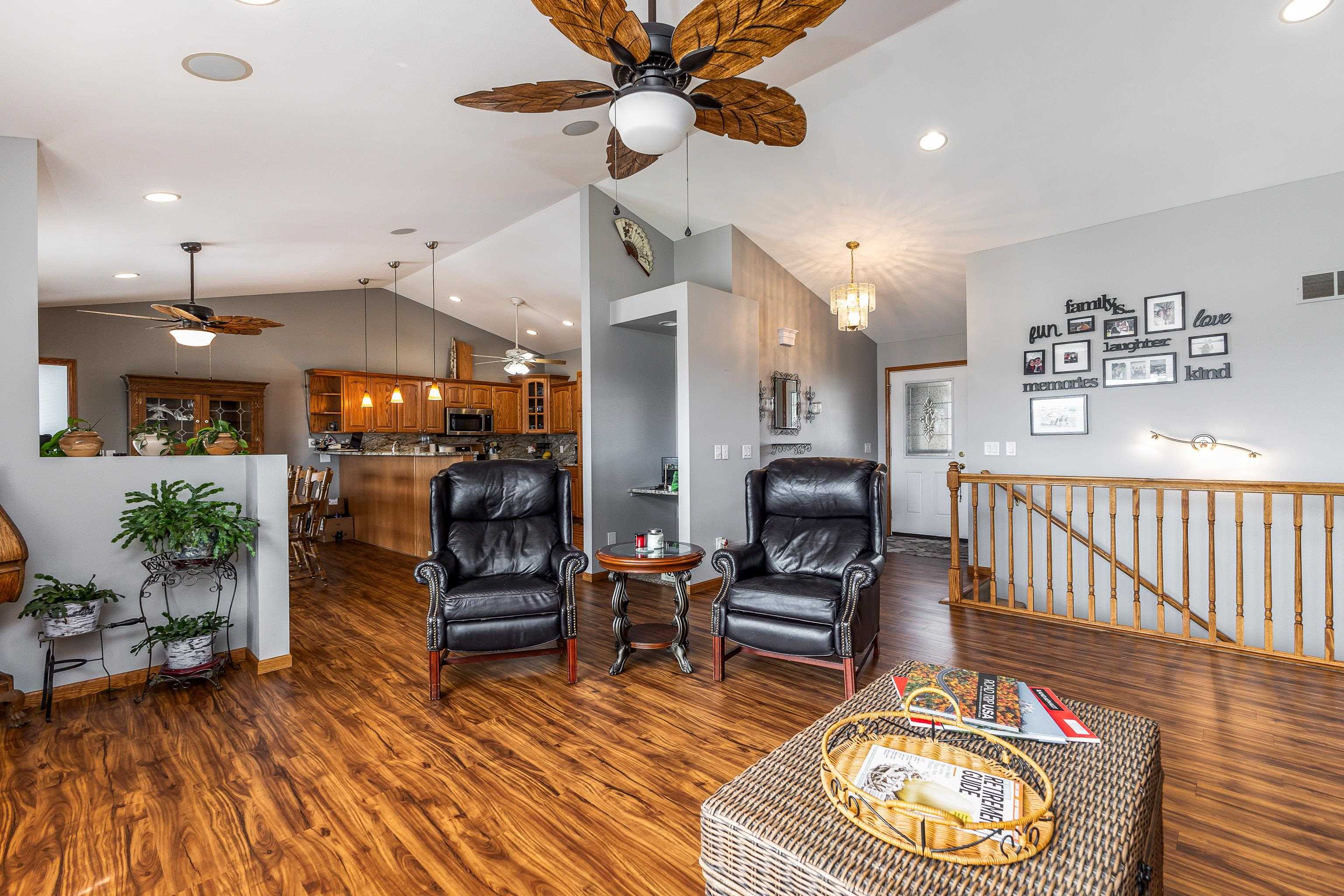 2101 Cheyenne Way Dubuque, IA 52002 - Photo 4 of 43 Gallery Image 4