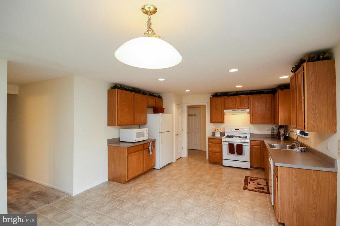 16 Ripley Road Stafford, VA 22556 - Photo 12 of 27 Kitchen