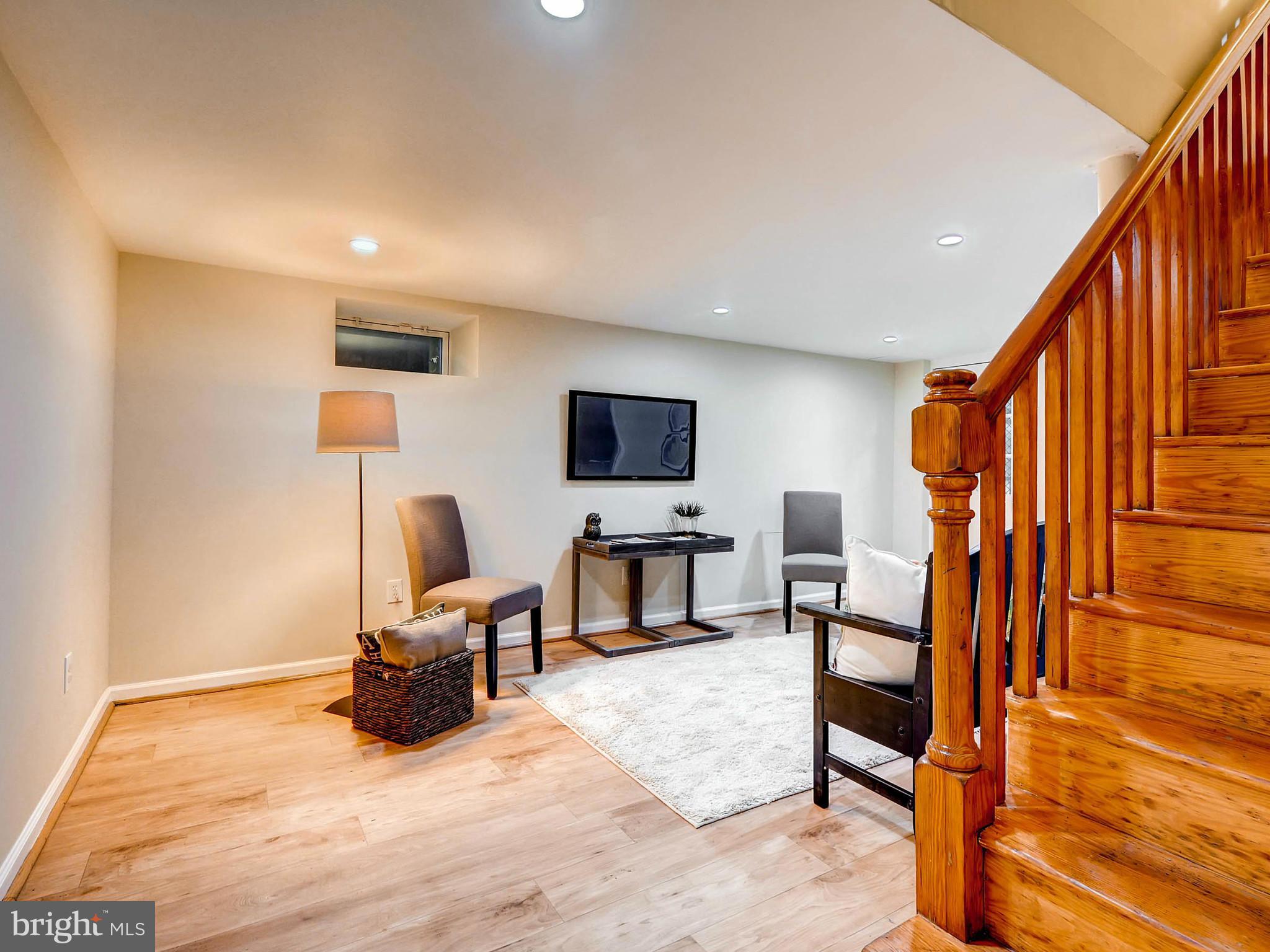 1209 Southview Road Baltimore, MD 21218 - Photo 14 of 30 Family Room