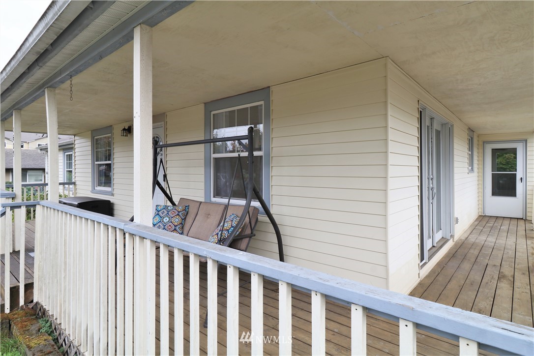 1603 Bishop Road Southwest Tumwater, WA 98512 - Photo 4 of 30 Gallery Image 4