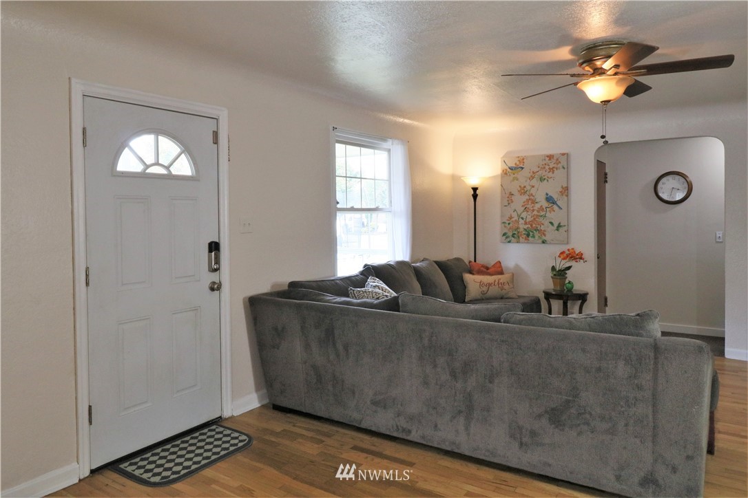 1603 Bishop Road Southwest Tumwater, WA 98512 - Photo 5 of 30 Gallery Image 5