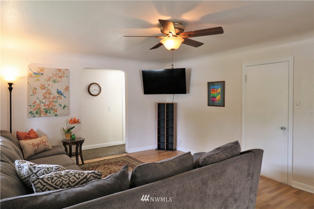 1603 Bishop Road Southwest Tumwater, WA 98512 - Photo 6 of 30 Gallery Image 6