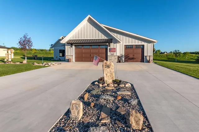 $850,000 | 25 Wishbone Way, Sheridan, WY 82801