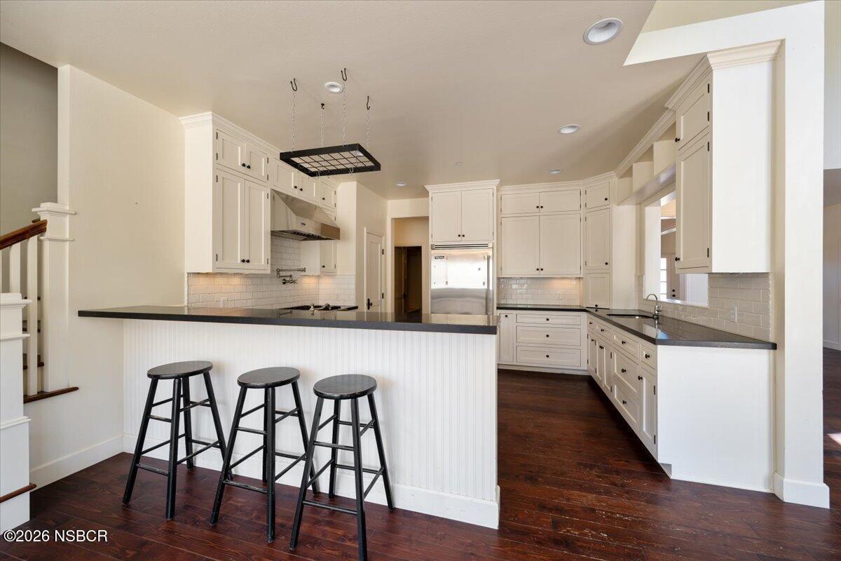 7121 Cat Canyon Road Santa Maria, CA 93454 - Photo 13 of 27 22-Kitchen_Breakfast Bar - Copy - Copy