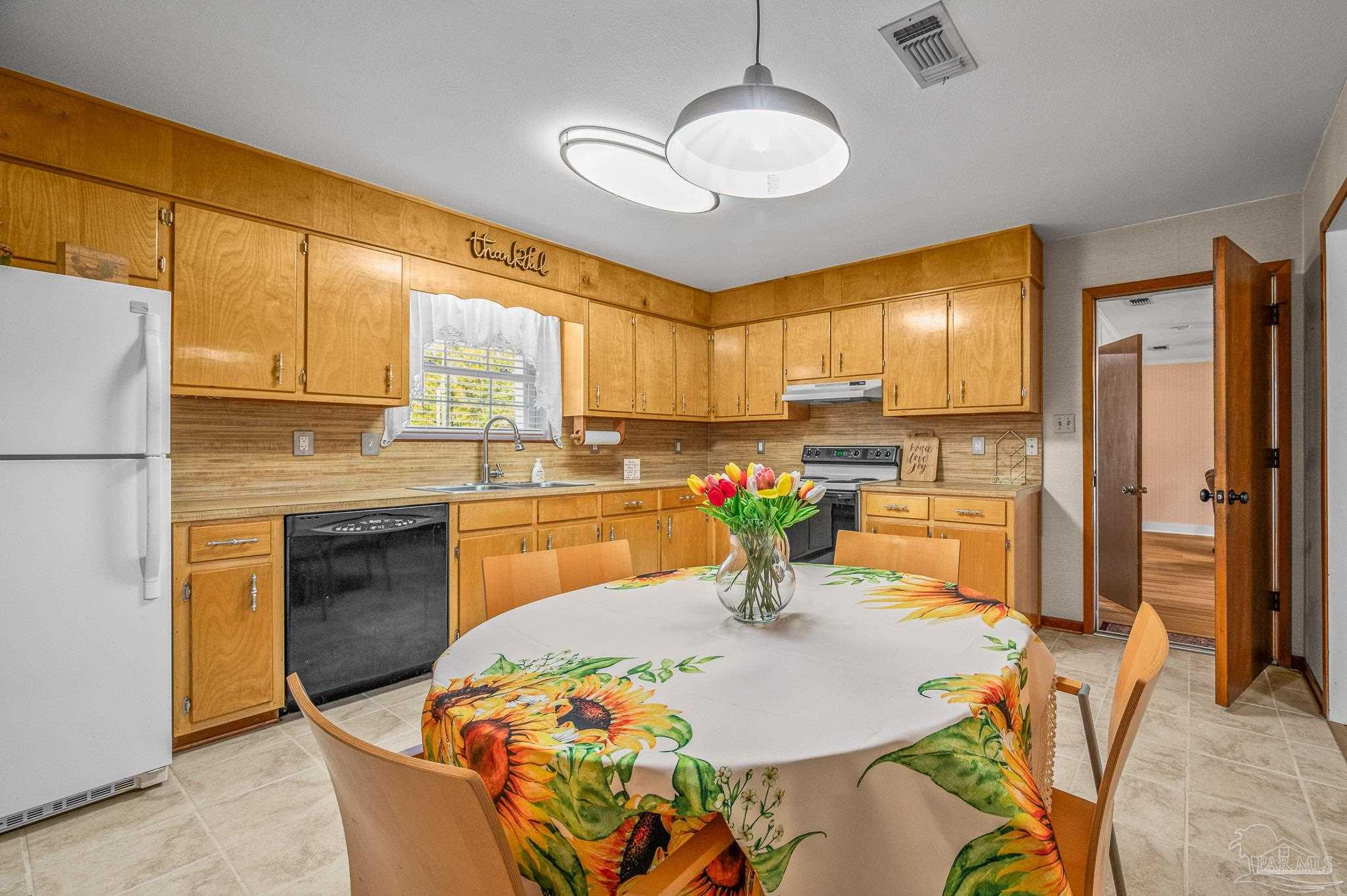 4560 Woodbine Road Pace, FL 32571 - Photo 8 of 48 Gallery Image 8