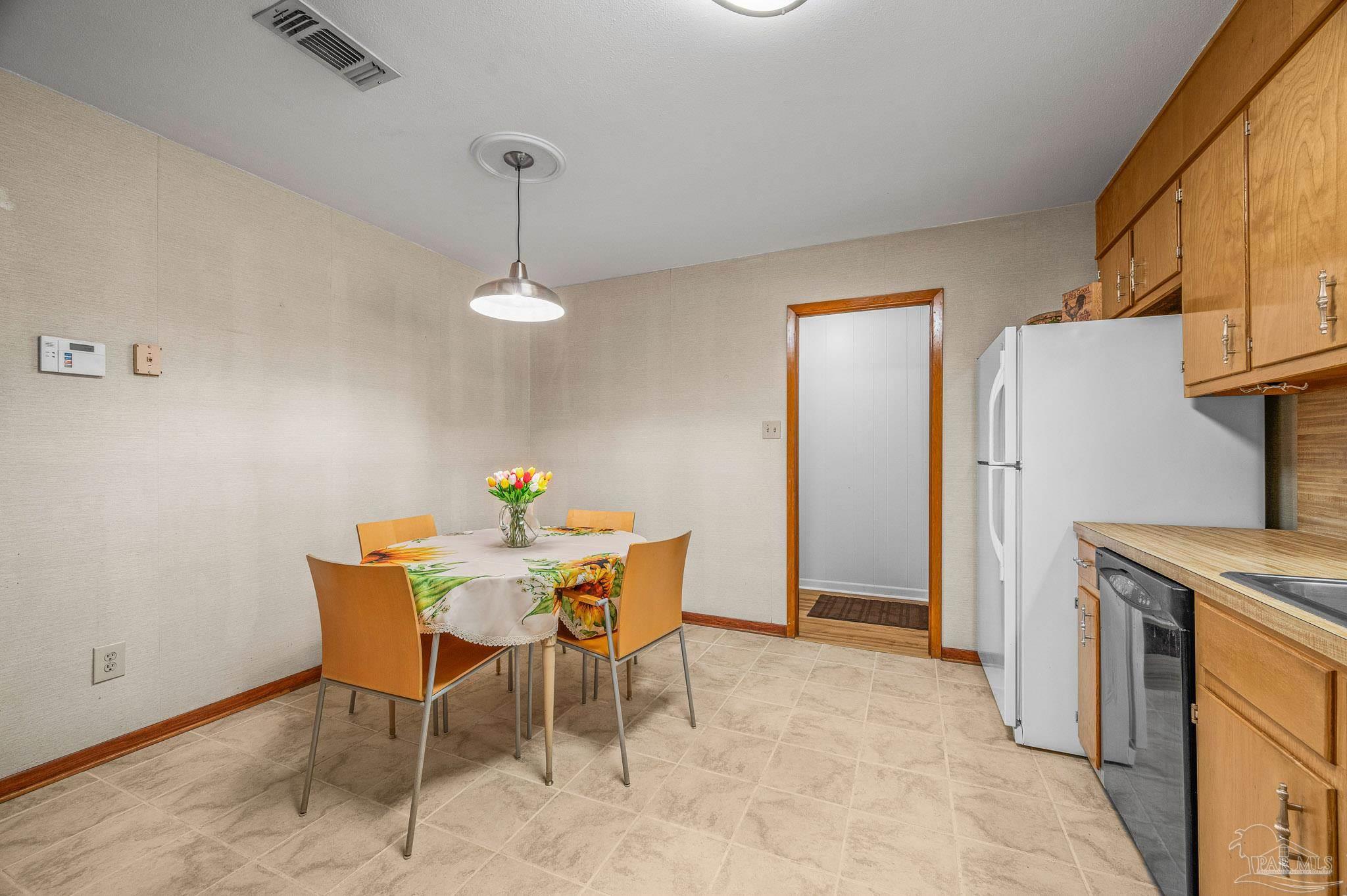 4560 Woodbine Road Pace, FL 32571 - Photo 10 of 48 Gallery Image 10