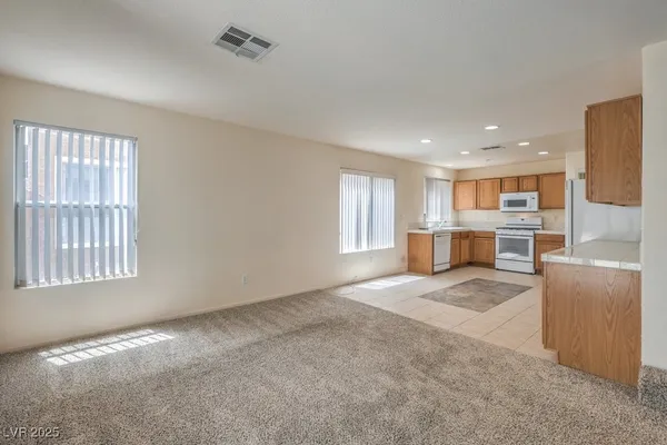 $2,050 | 3728 Ashling Street, Las Vegas, NV 89129
