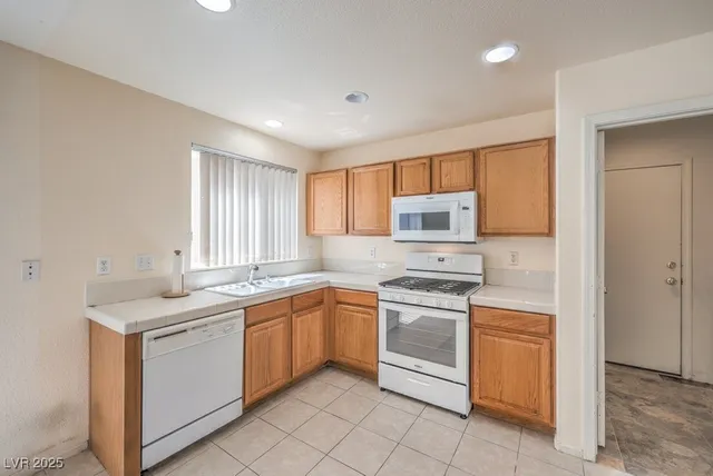 $2,050 | 3728 Ashling Street, Las Vegas, NV 89129