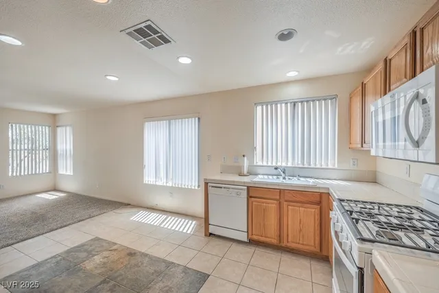 $2,050 | 3728 Ashling Street, Las Vegas, NV 89129