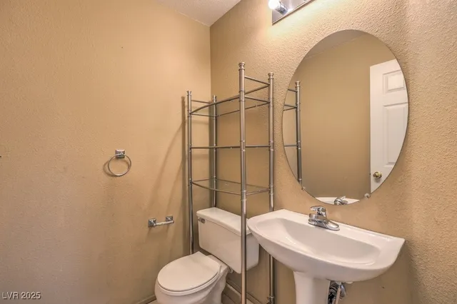 $2,050 | 3728 Ashling Street, Las Vegas, NV 89129