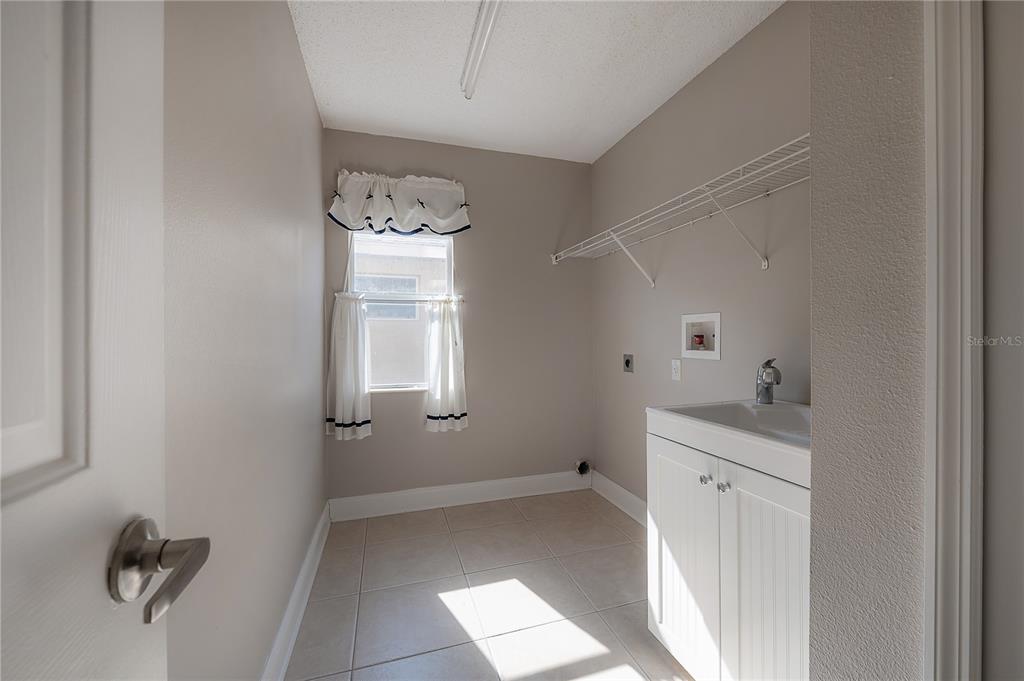 2012 Fern Ridge Court Holiday, FL 34691 - Photo 35 of 54