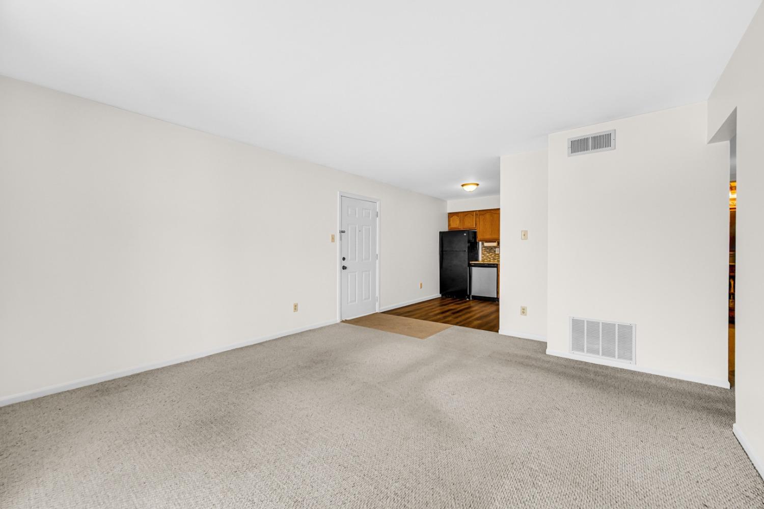 1069 Millpond Road, Unit D Valparaiso, IN 46385 - Photo 10 of 21 1500x1000