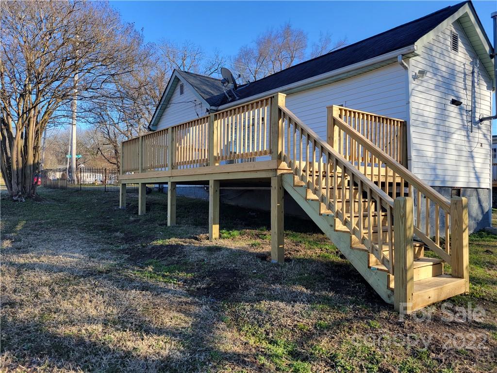 572 Old Charlotte Road Southwest Concord, NC 28027 - Photo 4 of 19 Gallery Image 4