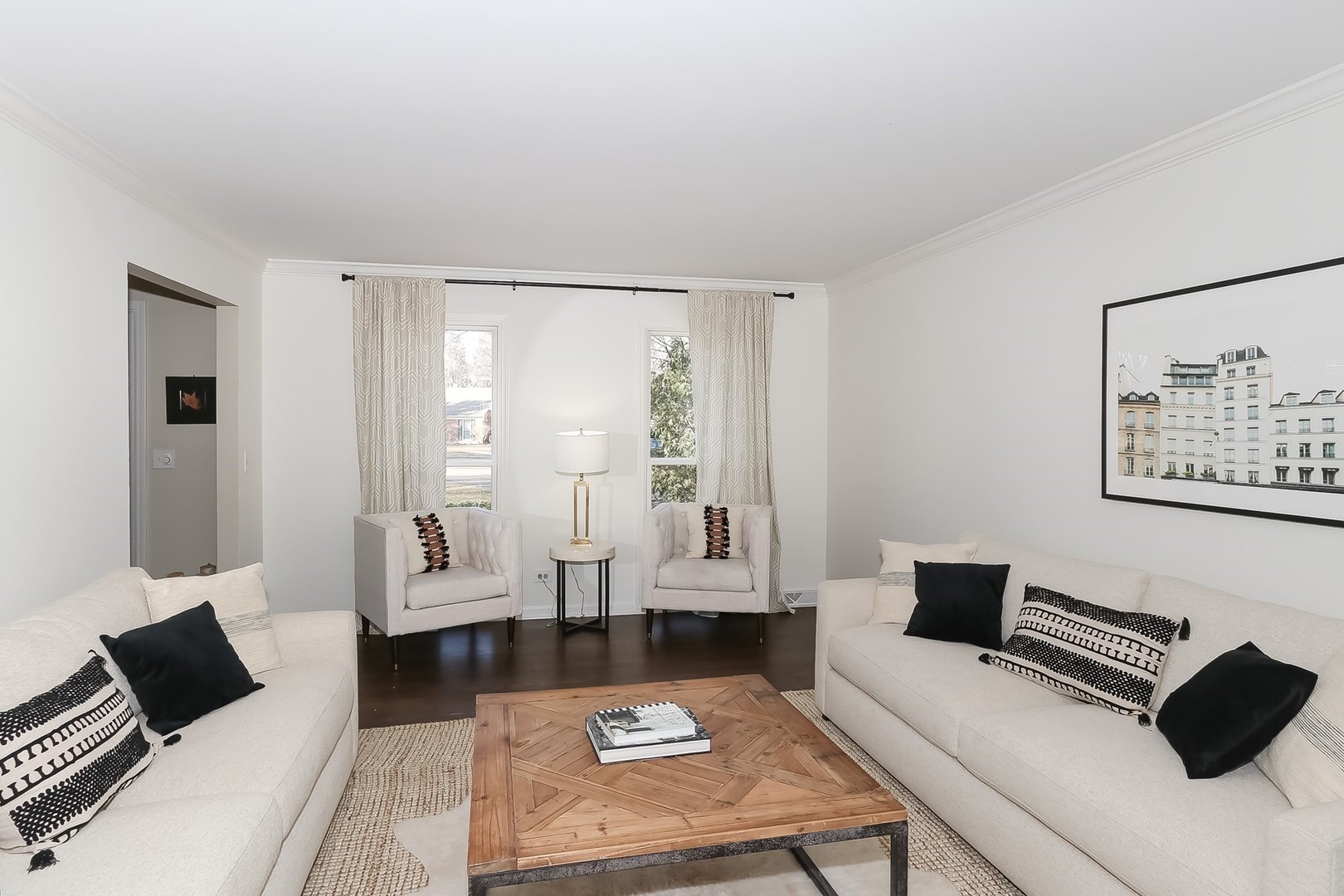 879 Georgetowne Lane Barrington, IL 60010 - Photo 9 of 44 a living room with furniture and wooden floor