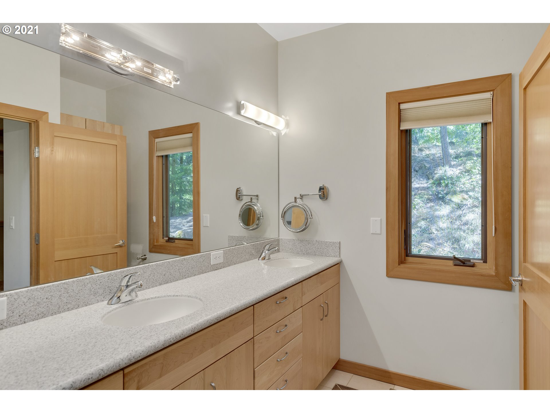 600 Highline Road Hood River, OR 97031 - Photo 21 of 32