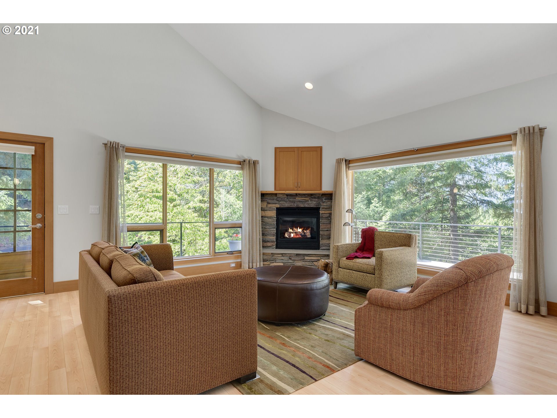 600 Highline Road Hood River, OR 97031 - Photo 10 of 32