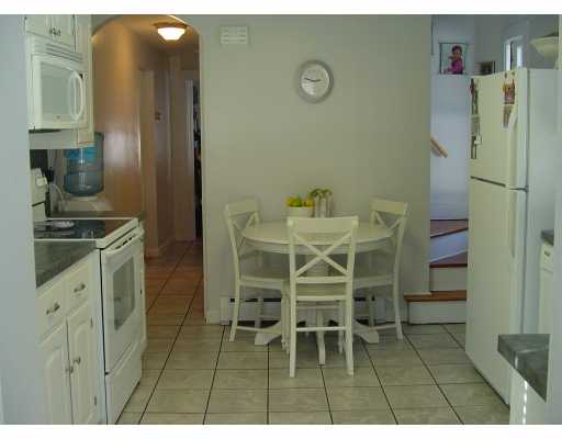 11 Boombridge Road Westerly, RI 02891 - Photo 4 of 7 Kitchen.