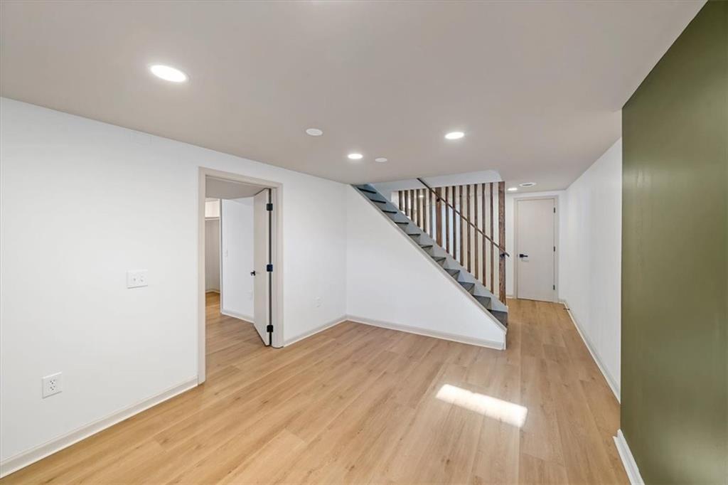 313 South Walker Street Olathe, KS 66061 - Photo 21 of 33