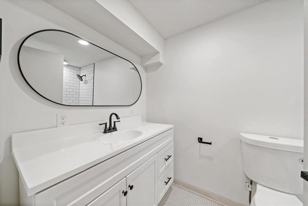 313 South Walker Street Olathe, KS 66061 - Photo 23 of 33