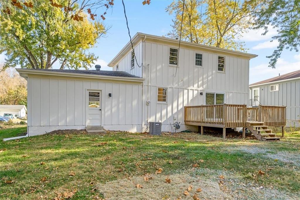 313 South Walker Street Olathe, KS 66061 - Photo 27 of 33