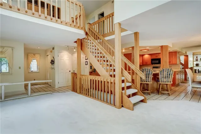 $364,900 | 44 Colonial Circle, Perinton, NY 14450