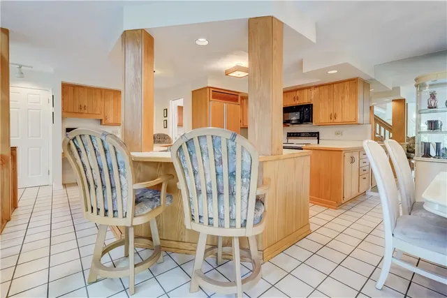 $364,900 | 44 Colonial Circle, Perinton, NY 14450