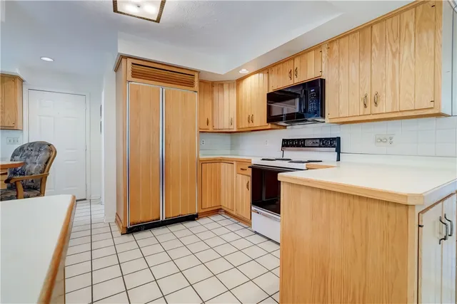 $364,900 | 44 Colonial Circle, Perinton, NY 14450