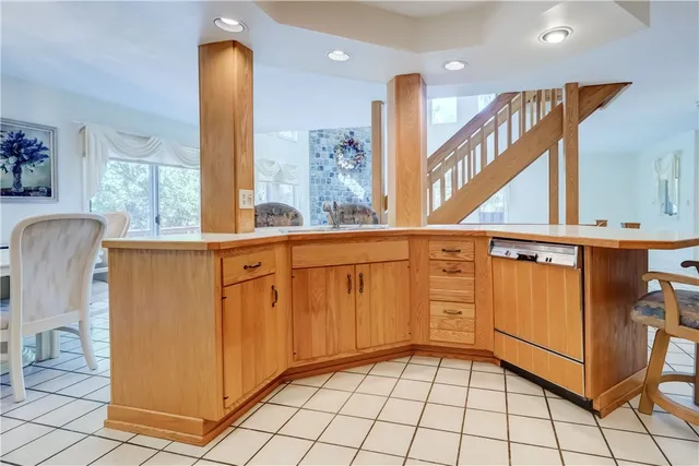 $364,900 | 44 Colonial Circle, Perinton, NY 14450