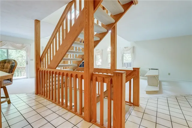 $364,900 | 44 Colonial Circle, Perinton, NY 14450