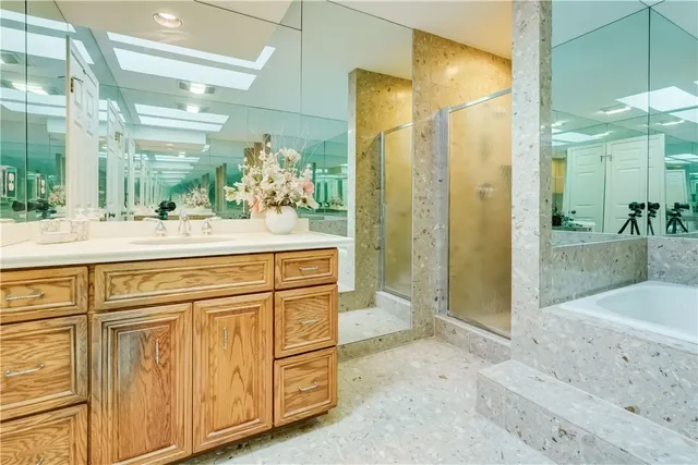 $364,900 | 44 Colonial Circle, Perinton, NY 14450